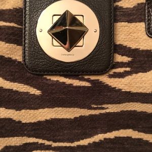 Kate Spade tiger print purse in like new condition!